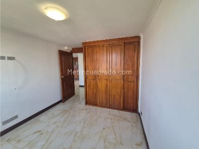 Apartamento de 3 alcobas en arriendo en Avenida Las Palmas, Medellín, 148 m² · foto 17 de 20