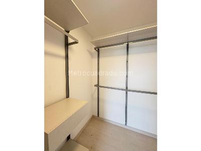 Apartamento en arriendo en Castropol, Medellín · foto 14 de 17