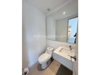 Apartamento en arriendo en Castropol, Medellín · foto 16 de 17