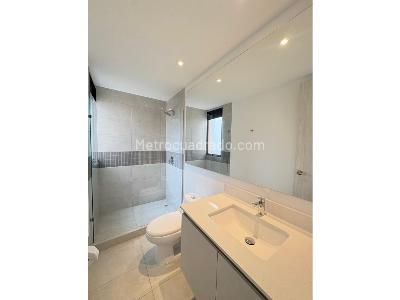 Apartamento en arriendo en Castropol, Medellín · foto 17 de 17
