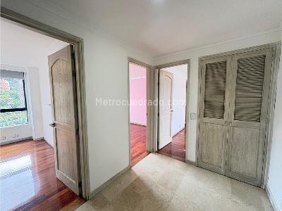 Apartamento de 4 alcobas en arriendo en El Poblado, Medellín, 135 m² · foto 6 de 14