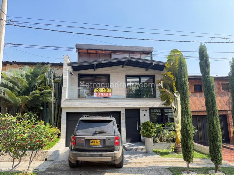 Luxury 4BR House for Rent in Simon Bolivar - 2