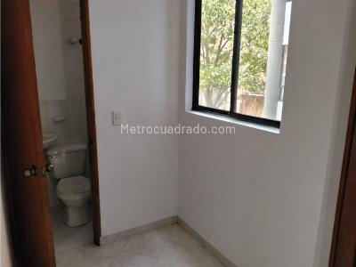 Apartamento de 3 alcobas en venta en Laureles, Medellín, 131 m² · foto 9 de 15