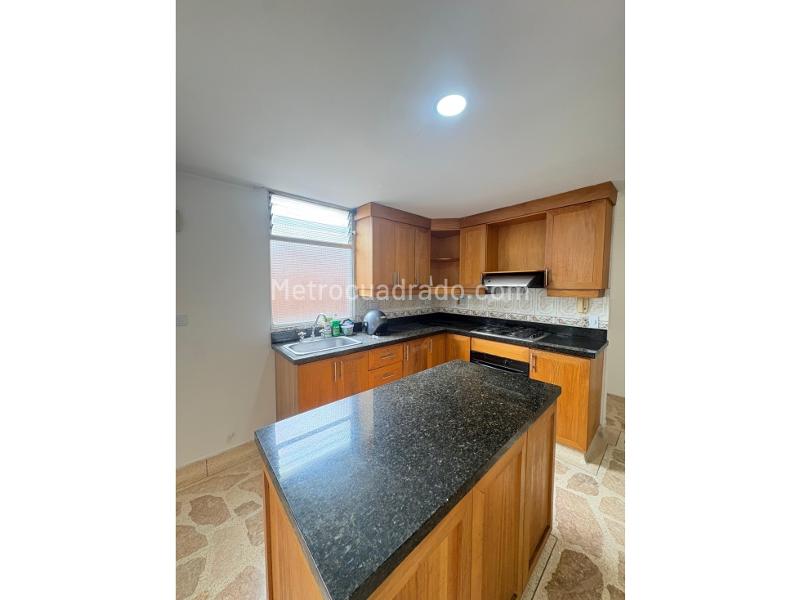 Amplio Apartamento de 3 Alcobas en Castellana - 5