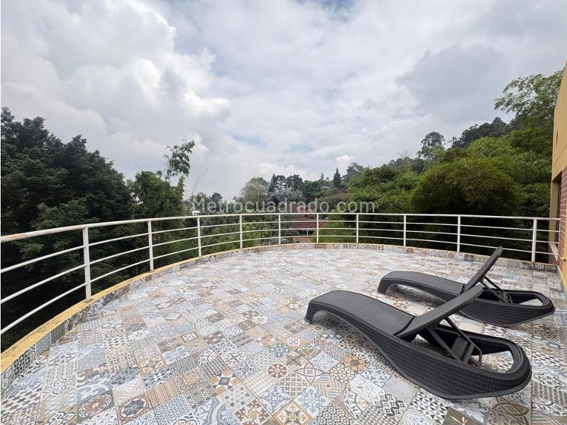 Spacious Country House in Envigado