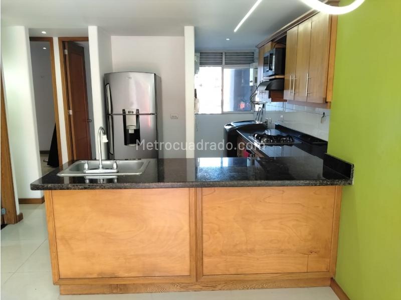 2BR Apartment with Balcony and Study in Conquistadores - 2