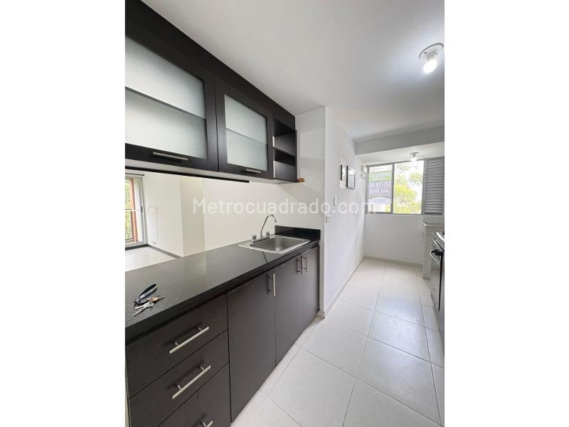 Spacious 3BR Apartment in Castellana - 5