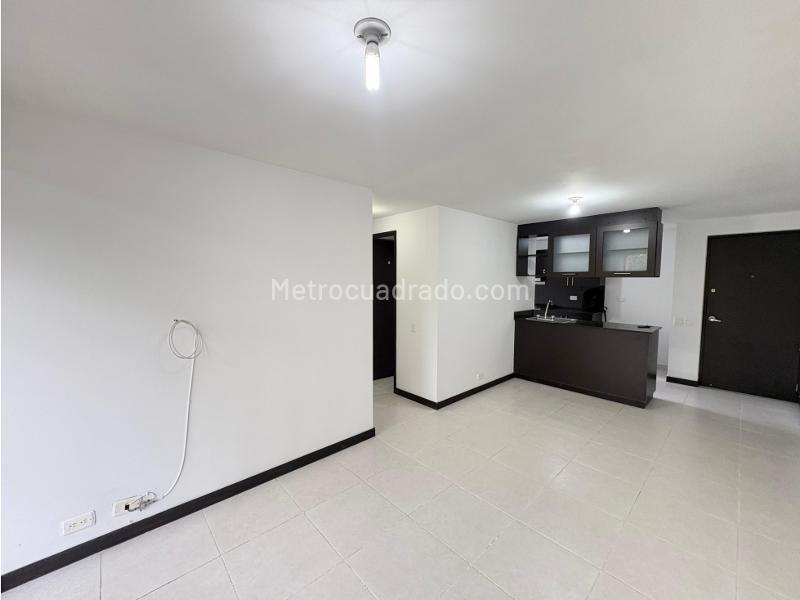 Spacious 3BR Apartment in Castellana - 7