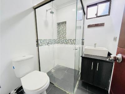 Casa de 4 alcobas en arriendo en Envigado, Medellín · foto 6 de 20
