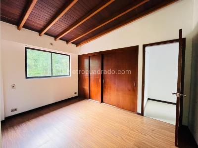 Casa de 4 alcobas en arriendo en Envigado, Medellín · foto 18 de 20