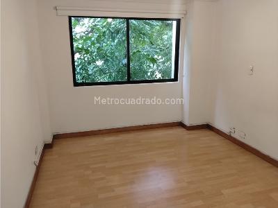 Apartamento de 3 alcobas en arriendo en El Poblado, Medellín, 134 m² · foto 11 de 17