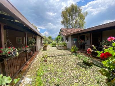Casa de 4 alcobas en arriendo en Llanogrande, Medellín, 350 m² · foto 3 de 20