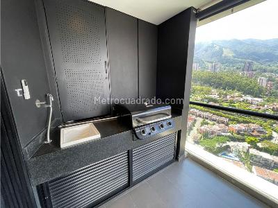 Apartamento de 3 alcobas en arriendo en Avenida Las Palmas, Medellín, 140 m² · foto 3 de 20