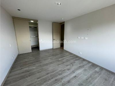 Apartamento de 3 alcobas en arriendo en Avenida Las Palmas, Medellín, 140 m² · foto 8 de 20