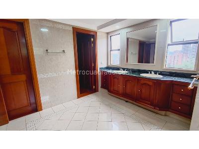 Apartamento en arriendo en Poblado, Medellín · foto 9 de 20