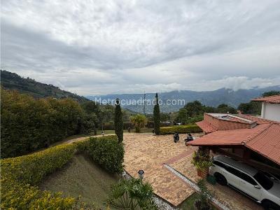 Casa de 3 alcobas en arriendo en La Navarra, Bello, 700 m² · foto 5 de 20