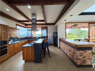 Casa de 3 alcobas en arriendo en La Navarra, Bello, 700 m² · foto 13 de 20