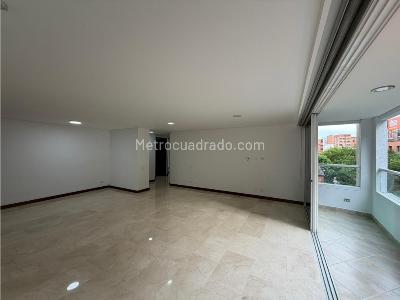 Apartamento en venta en Laureles, Medellín · foto 3 de 16