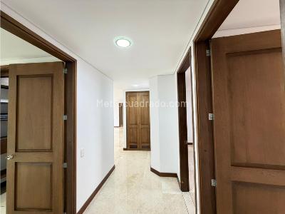 Apartamento en venta en Laureles, Medellín · foto 11 de 16