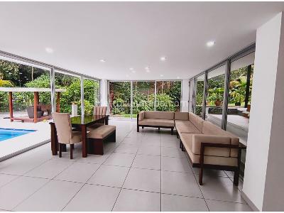 Casa de 4 alcobas en venta en El Poblado, Medellín, 700 m² · foto 8 de 20