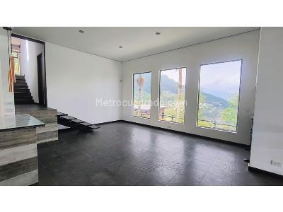 Casa de 3 alcobas en arriendo en Envigado Palmas, Envigado, 350 m² · foto 7 de 12