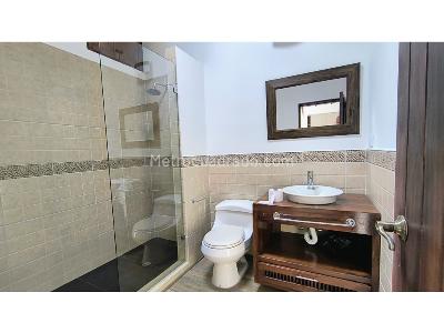 Casa de 3 alcobas en arriendo en Envigado Palmas, Envigado, 350 m² · foto 10 de 12