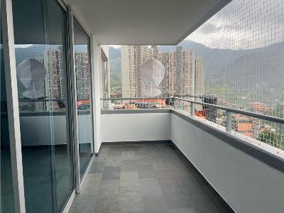 Apartamento de 3 alcobas en venta en Cerca De Ave Maria, Sabaneta, 121 m² · foto 5 de 20