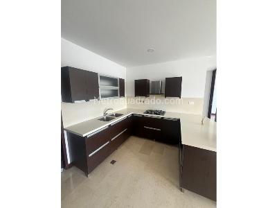 Apartamento de 3 alcobas en venta en Cerca De Ave Maria, Sabaneta, 121 m² · foto 10 de 20
