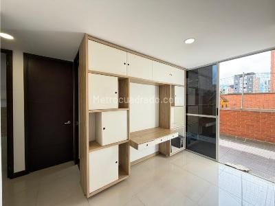 Apartamento de 3 alcobas en arriendo en Laureles, Medellín, 125 m² · foto 2 de 14