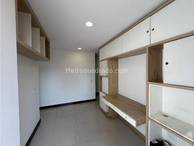 Apartamento de 3 alcobas en arriendo en Laureles, Medellín, 125 m² · foto 4 de 14