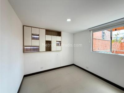 Apartamento de 3 alcobas en arriendo en Laureles, Medellín, 125 m² · foto 5 de 14
