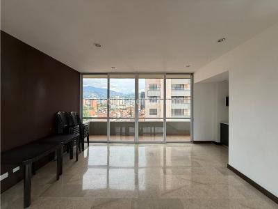 Apartamento de 3 alcobas en arriendo en Laureles, Medellín, 125 m² · foto 13 de 14
