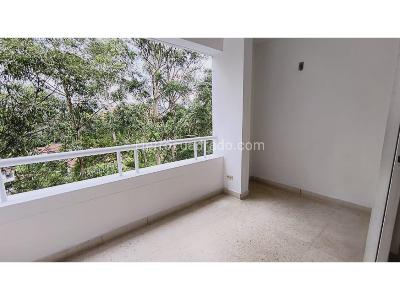 Apartamento de 3 alcobas en arriendo en Poblado Loma Campestre, Medellín, 140 m² · foto 3 de 13