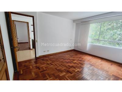 Apartamento de 3 alcobas en arriendo en Poblado Loma Campestre, Medellín, 140 m² · foto 4 de 13