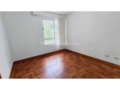 Apartamento de 3 alcobas en arriendo en Poblado Loma Campestre, Medellín, 140 m² · foto 7 de 13