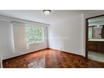 Apartamento de 3 alcobas en arriendo en Poblado Loma Campestre, Medellín, 140 m² · foto 10 de 13