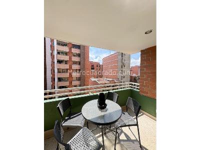 Apartamento en arriendo en Laureles, Medellín · foto 2 de 20