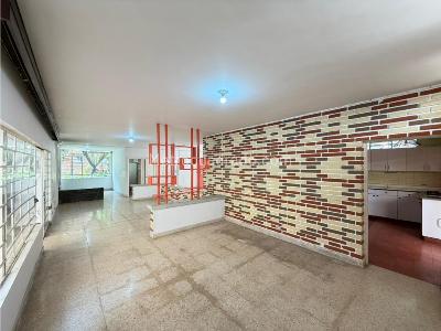 Casa de 5 alcobas en venta en Laureles, Medellín, 500 m² · foto 5 de 20
