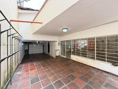 Casa de 5 alcobas en venta en Laureles, Medellín, 500 m² · foto 6 de 20