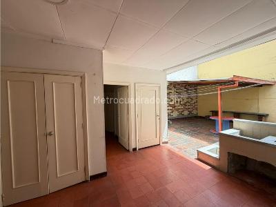 Casa de 5 alcobas en venta en Laureles, Medellín, 500 m² · foto 8 de 20