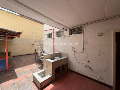 Casa de 5 alcobas en venta en Laureles, Medellín, 500 m² · foto 9 de 20
