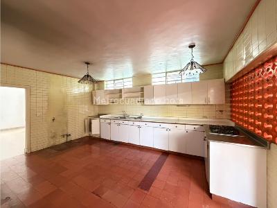 Casa de 5 alcobas en venta en Laureles, Medellín, 500 m² · foto 10 de 20