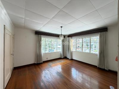 Casa de 5 alcobas en venta en Laureles, Medellín, 500 m² · foto 13 de 20