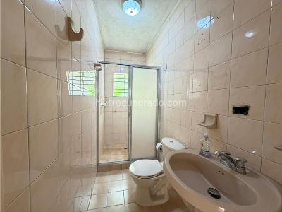 Casa de 5 alcobas en venta en Laureles, Medellín, 500 m² · foto 19 de 20