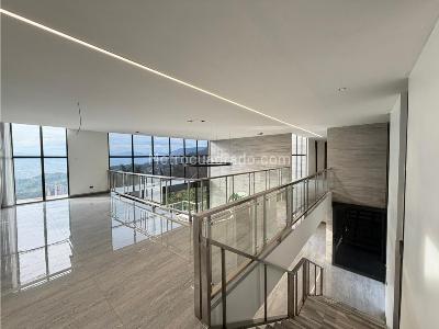 Casa de 5 alcobas en venta en El Poblado, Medellín, 775 m² · foto 10 de 20