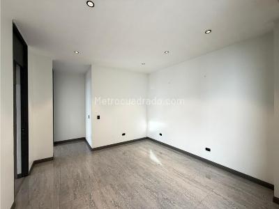 Casa de 5 alcobas en venta en El Poblado, Medellín, 775 m² · foto 16 de 20