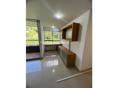 Apartamento de 3 alcobas en arriendo en Poblado Loma El Encierro, Medellín, 80 m² · foto 2 de 18