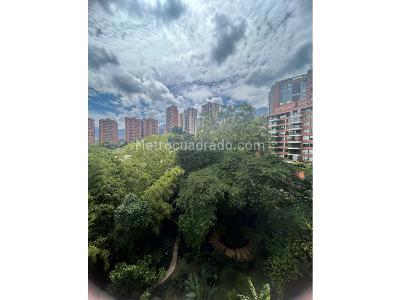 Apartamento de 2 alcobas en arriendo en Poblado Loma Los Balsos, Medellín, 90 m² · foto 10 de 20