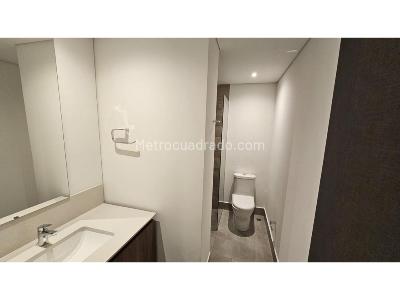 Apartamento de 3 alcobas en arriendo en El Poblado, Medellín, 178 m² · foto 14 de 20