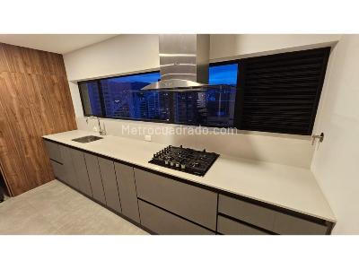 Apartamento de 3 alcobas en arriendo en El Poblado, Medellín, 178 m² · foto 16 de 20